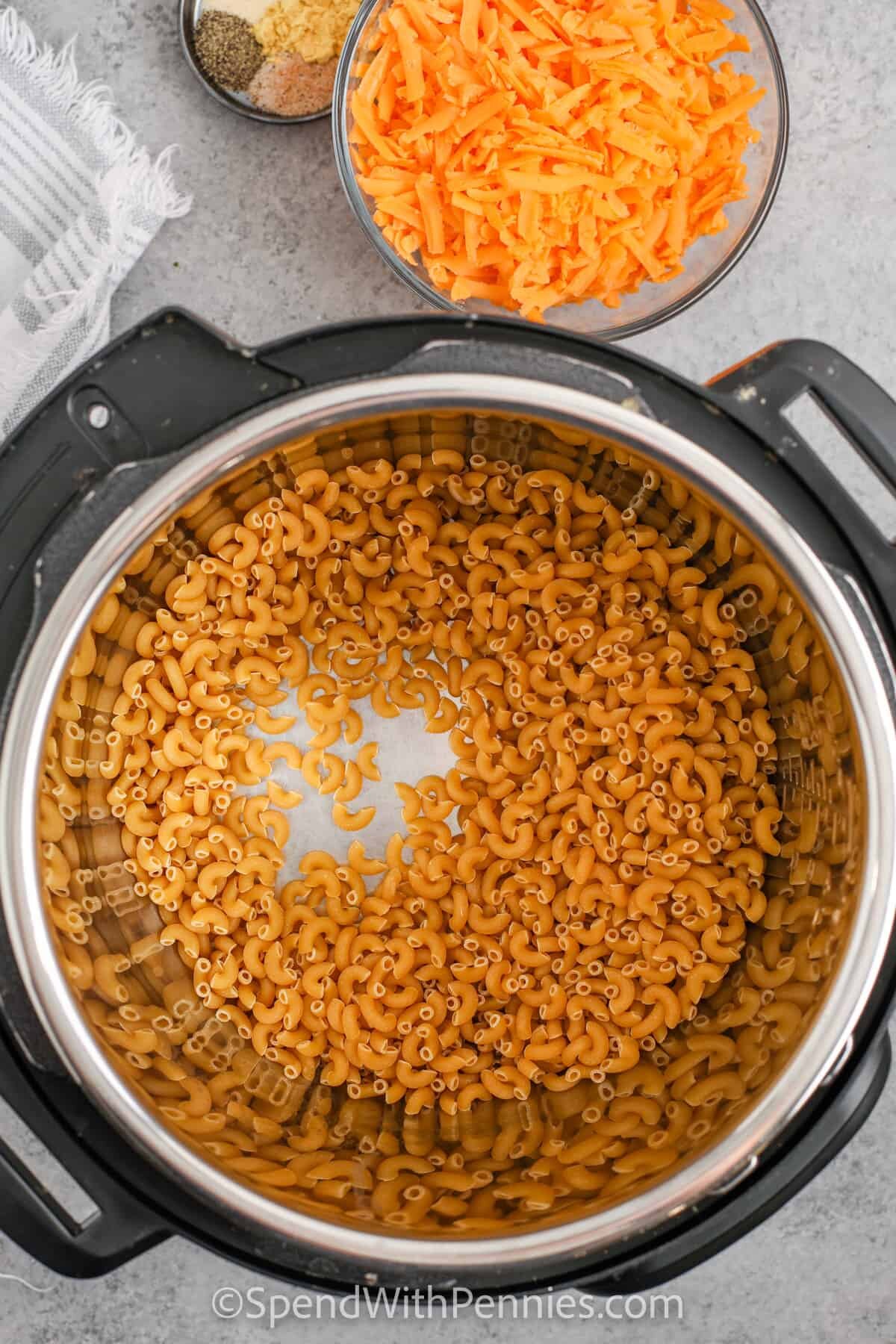 Macaroni noodles in an Instant Pot